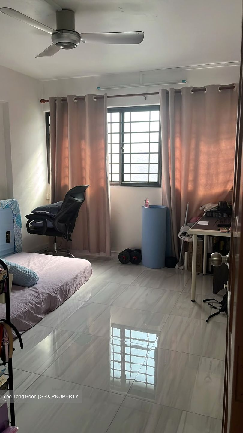 Blk 219A Jurong East Street 21 (Jurong East), HDB 5 Rooms #575613501